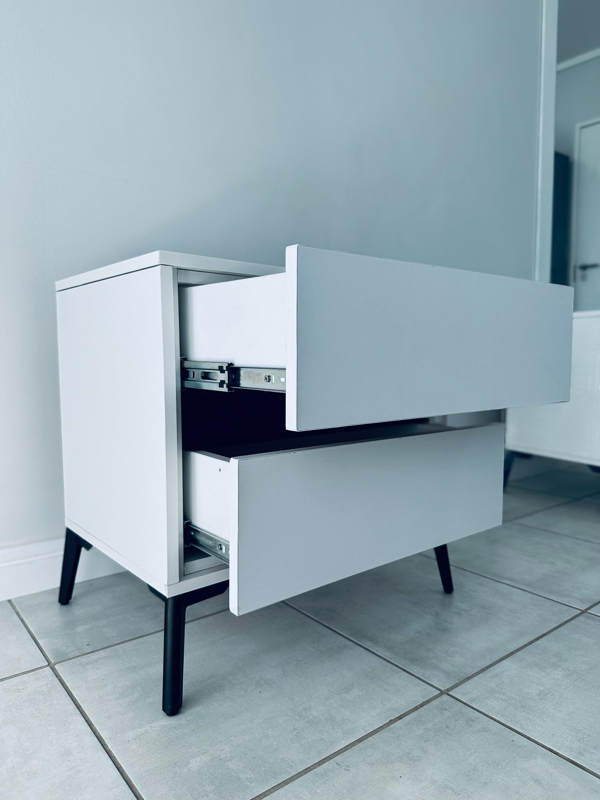 Genesis Gola Pedestals